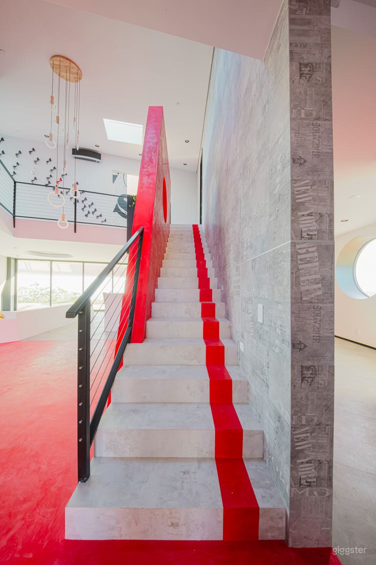  FUTURISTIC MALIBU CLIFFSIDE MASTERPIECE 