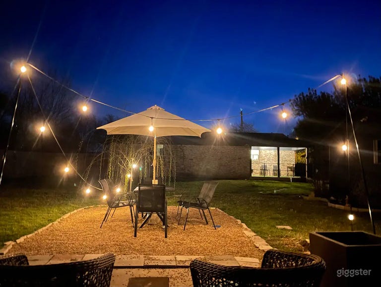  Hip Austin Vintage Oasis  