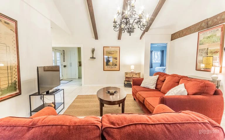  Hip Austin Vintage Oasis  