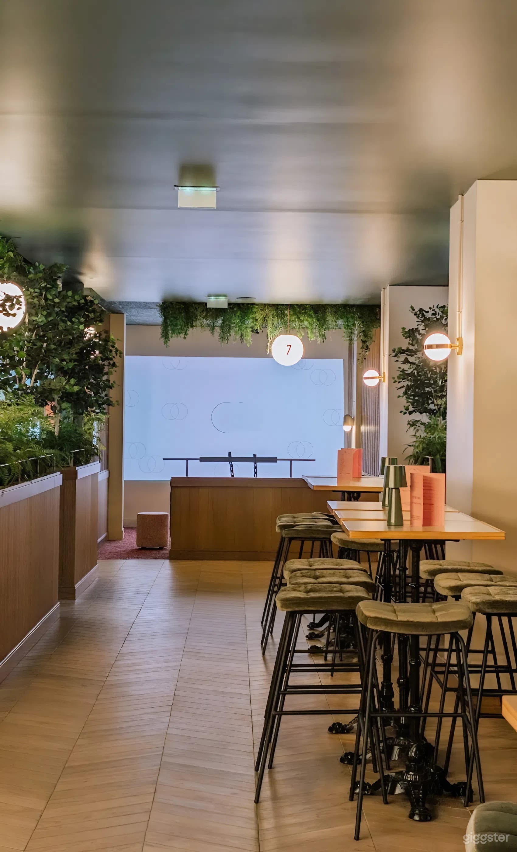 Chic Paris-Style Shooting Bar & Lounge Photo 4