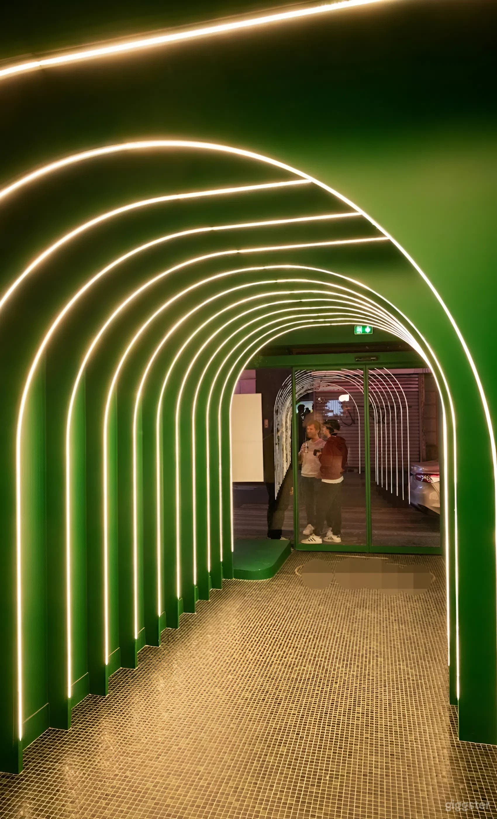 Chic Paris-Style Shooting Bar & Lounge Photo 2