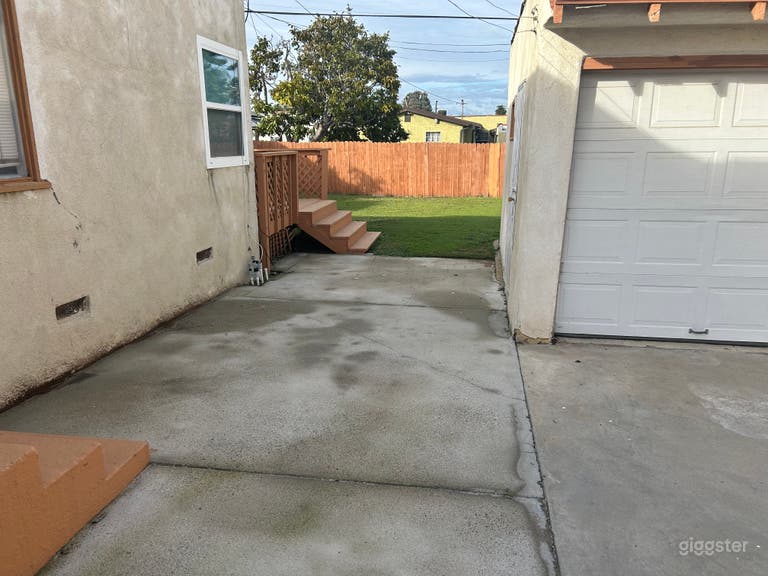  Spacious Urban Backyard 