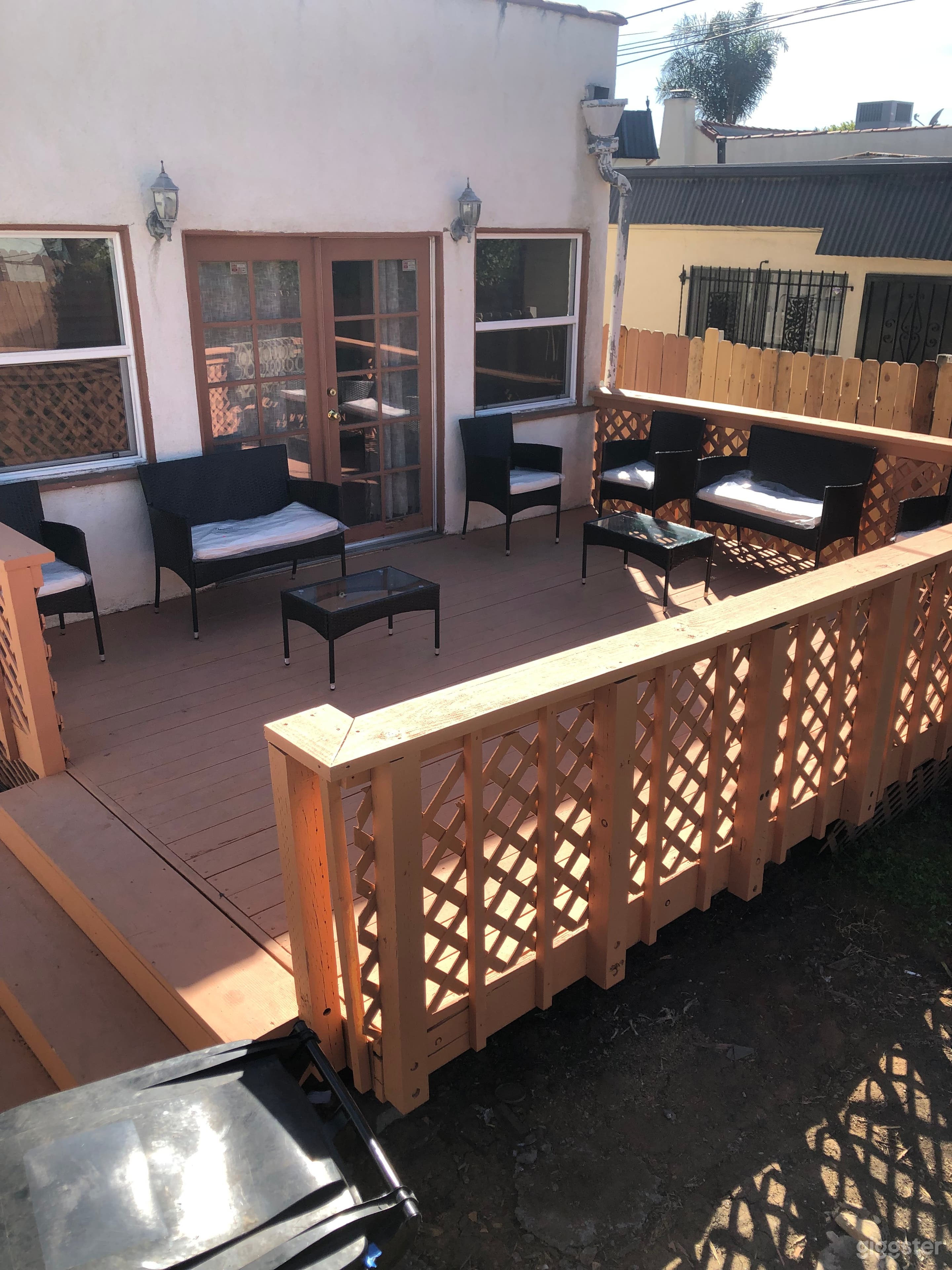 Spacious Urban Backyard Photo 2