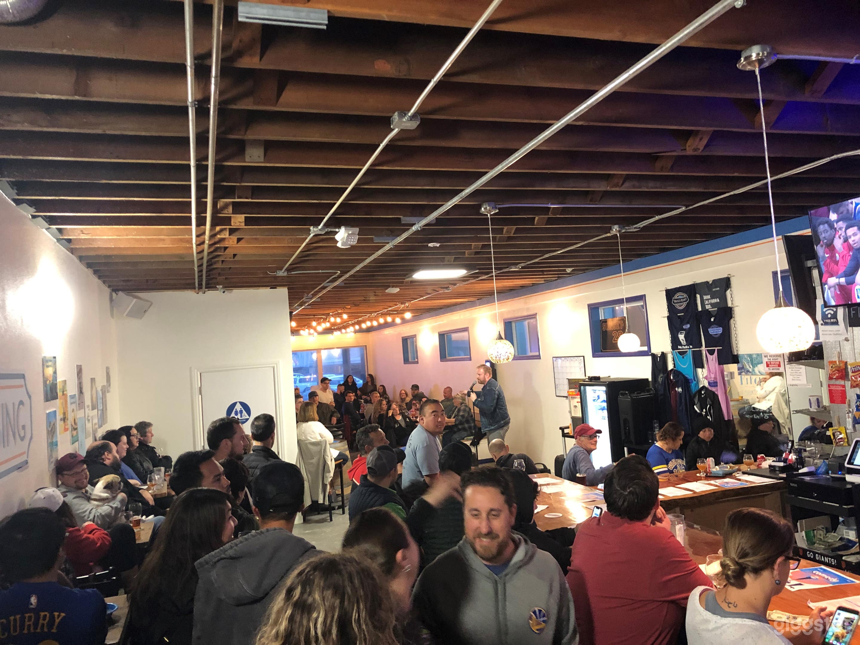 Bright &amp; Breezy Craft Brewery Photo 3