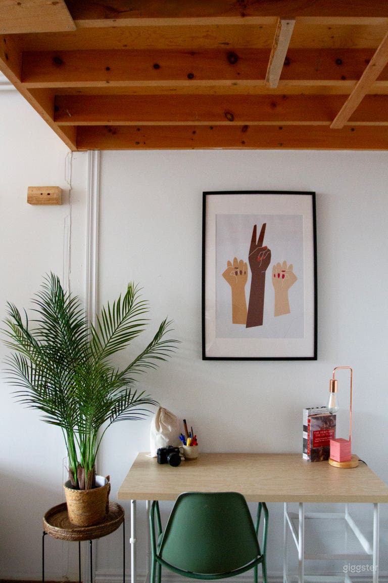  Bright Loft Photo Studio -Natural Light & lifestyle sets 