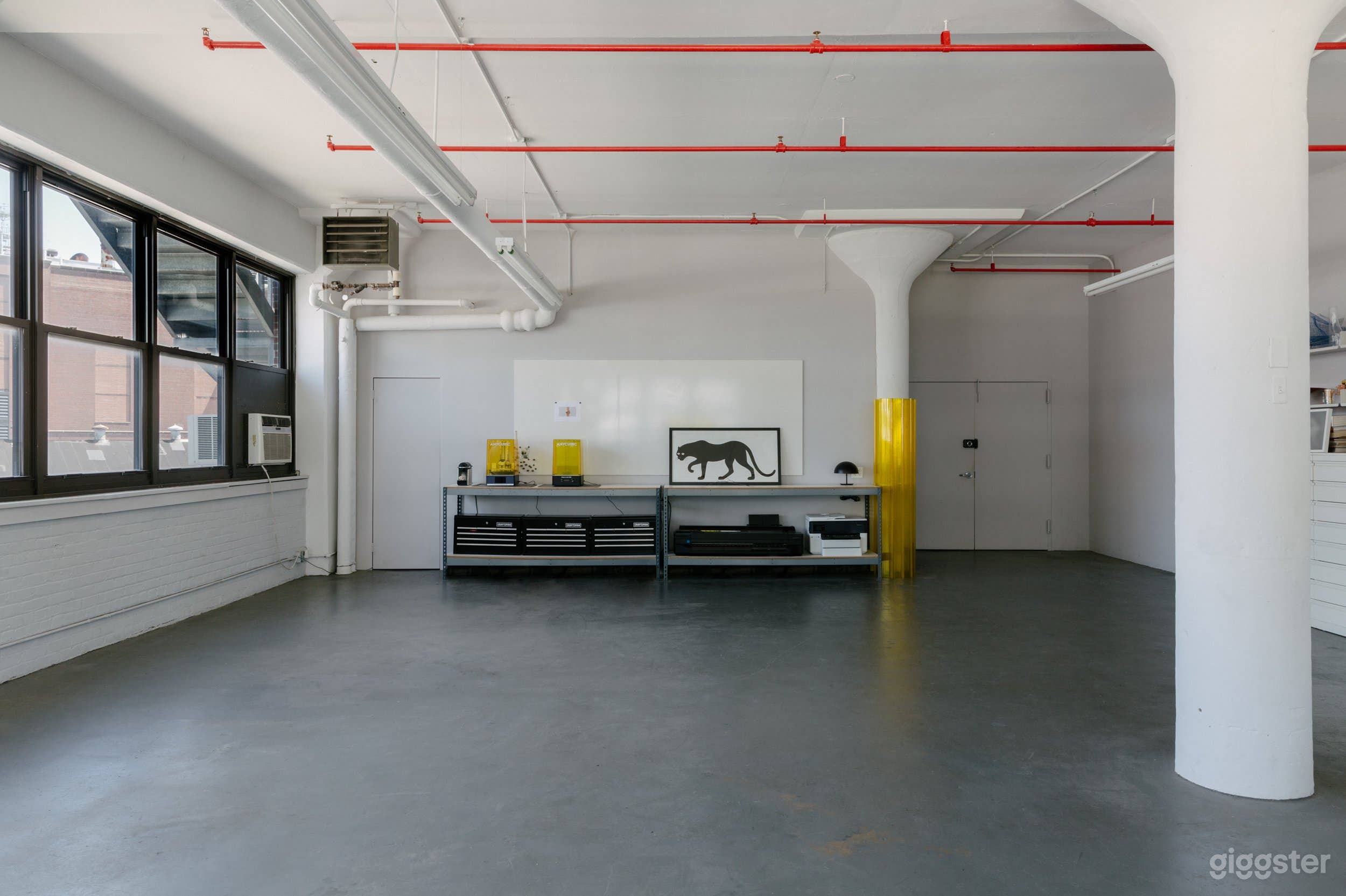 Minimal Offsite Meeting Space Brooklyn Photo 4