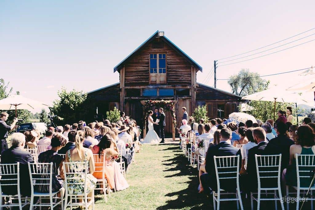 Sunnybrook Barn Photo 4