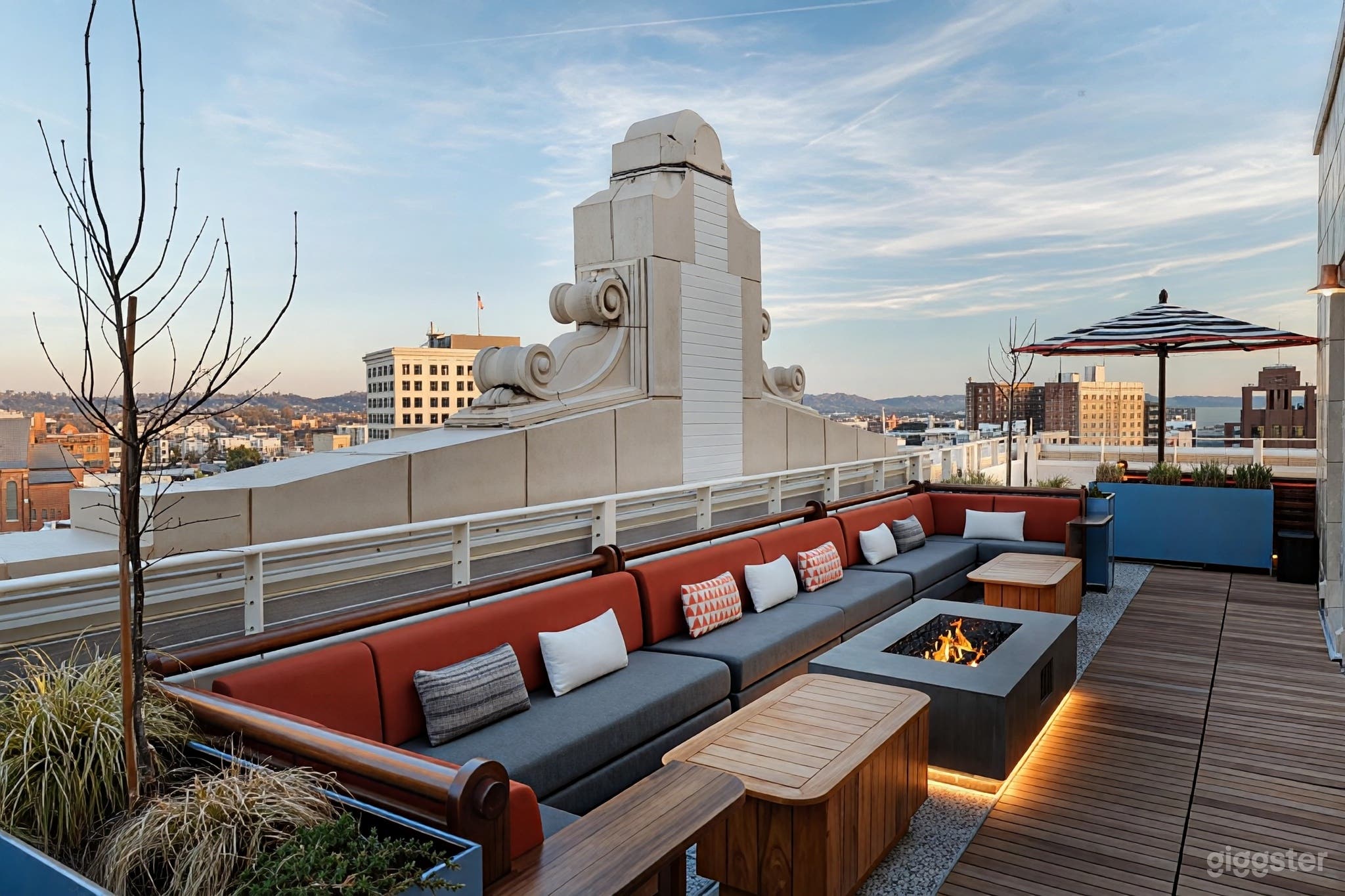 Terrace – Elegant Outdoor Event Space Photo 2