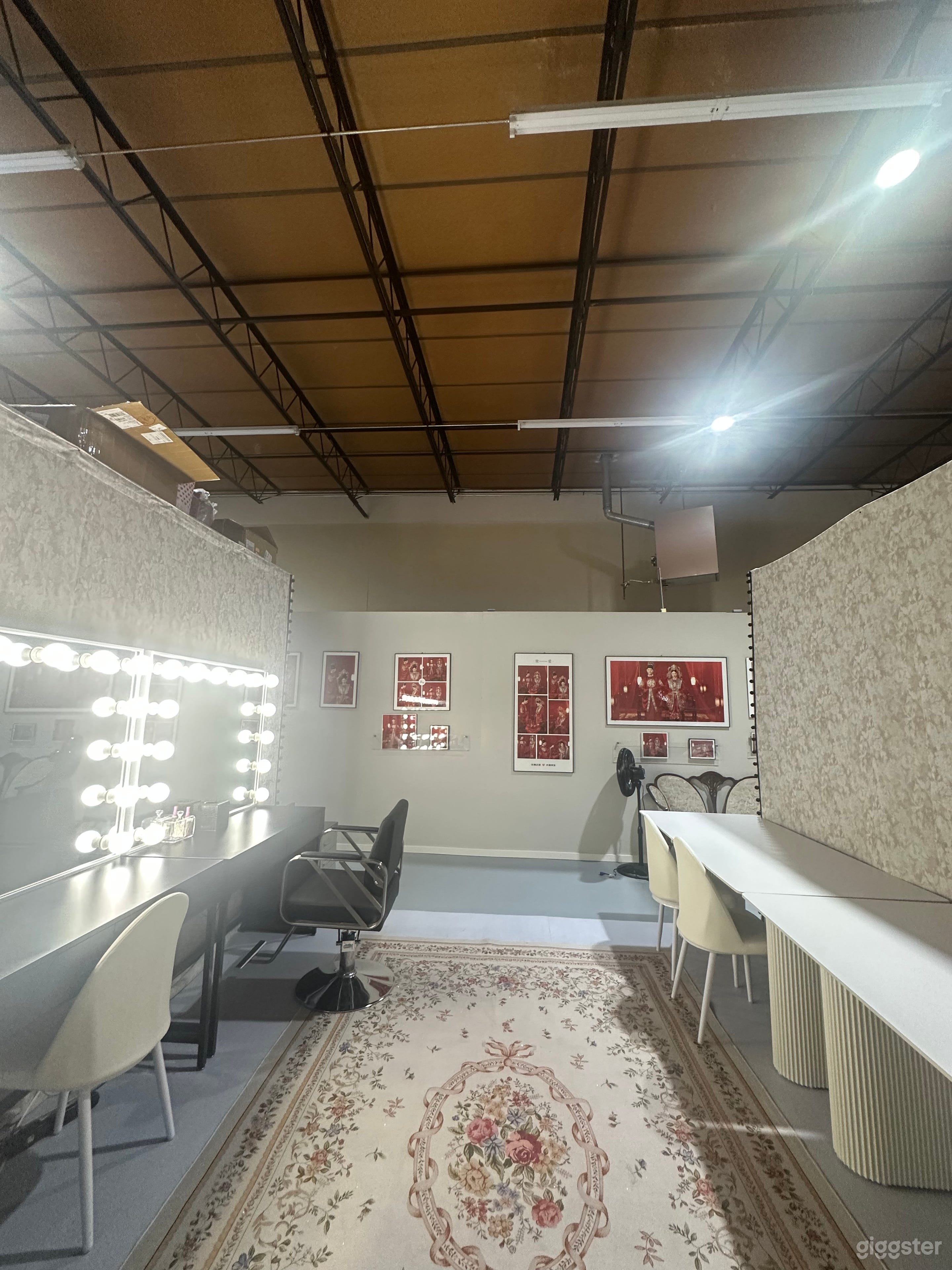 Luxury Glam & Makeup Suite – Professional Getting Ready Room Photo 4