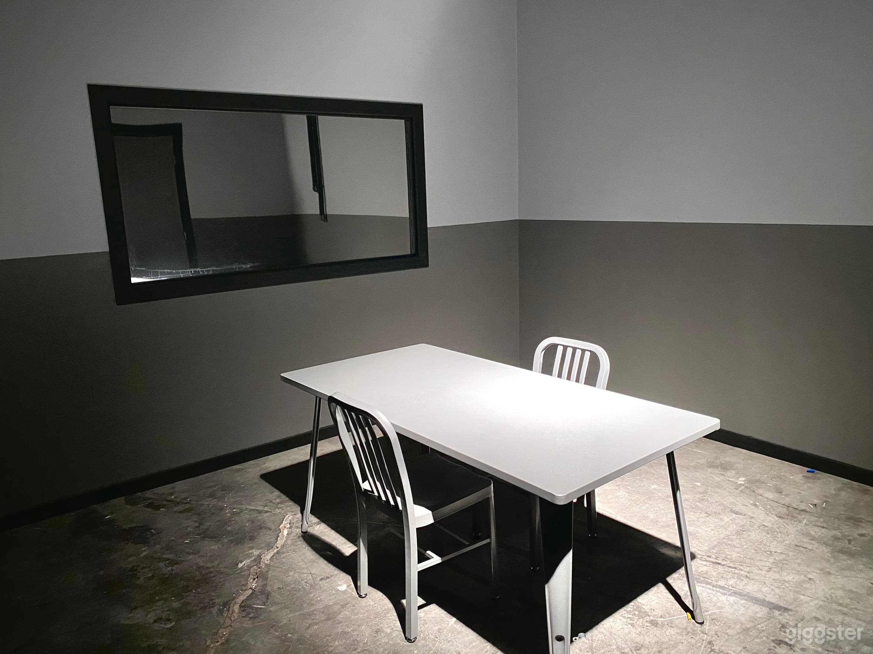 Interrogation room set in Atlanta Photo 1