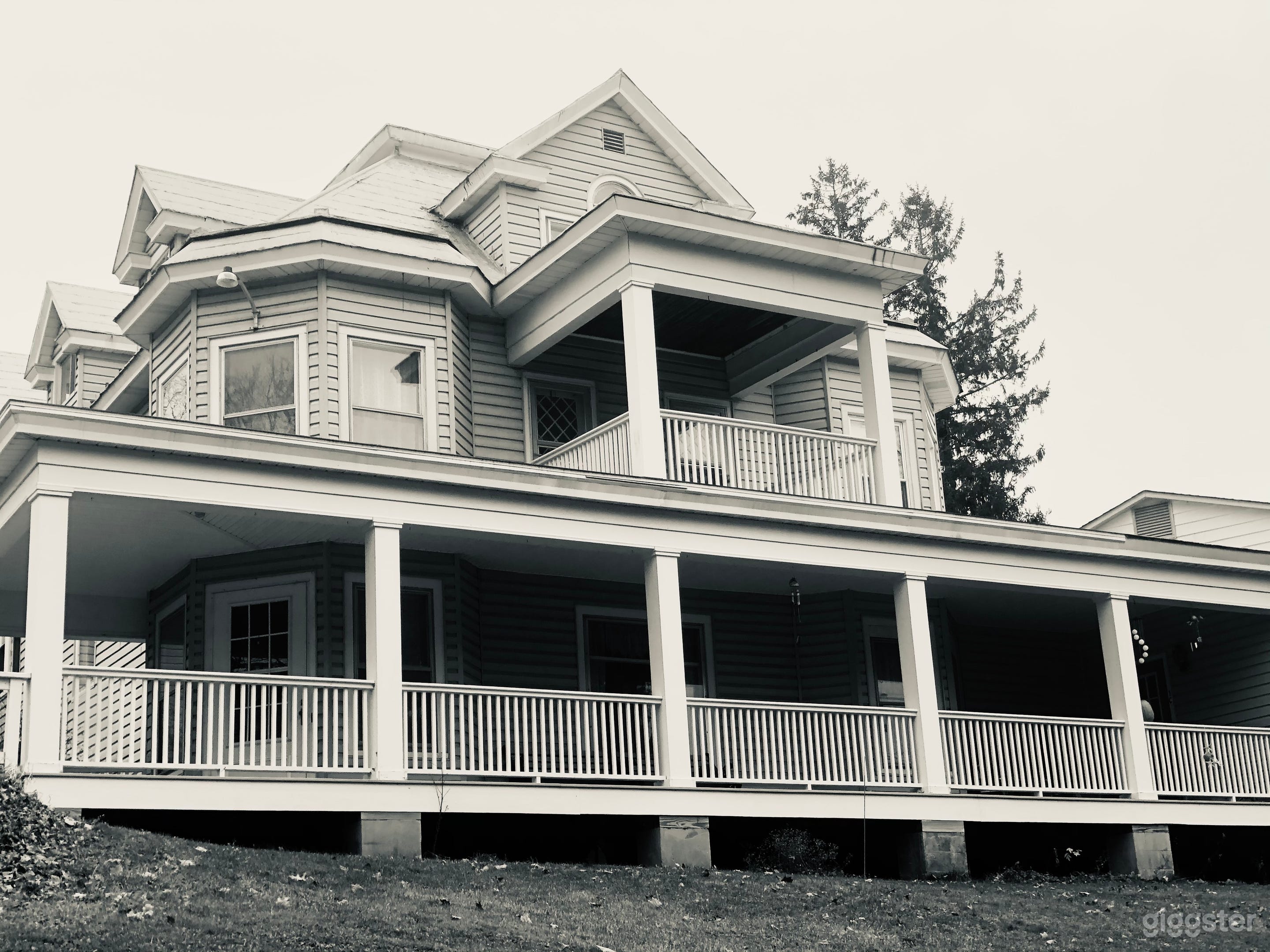 1884 Historic Victorian Catskills Venue Photo 1