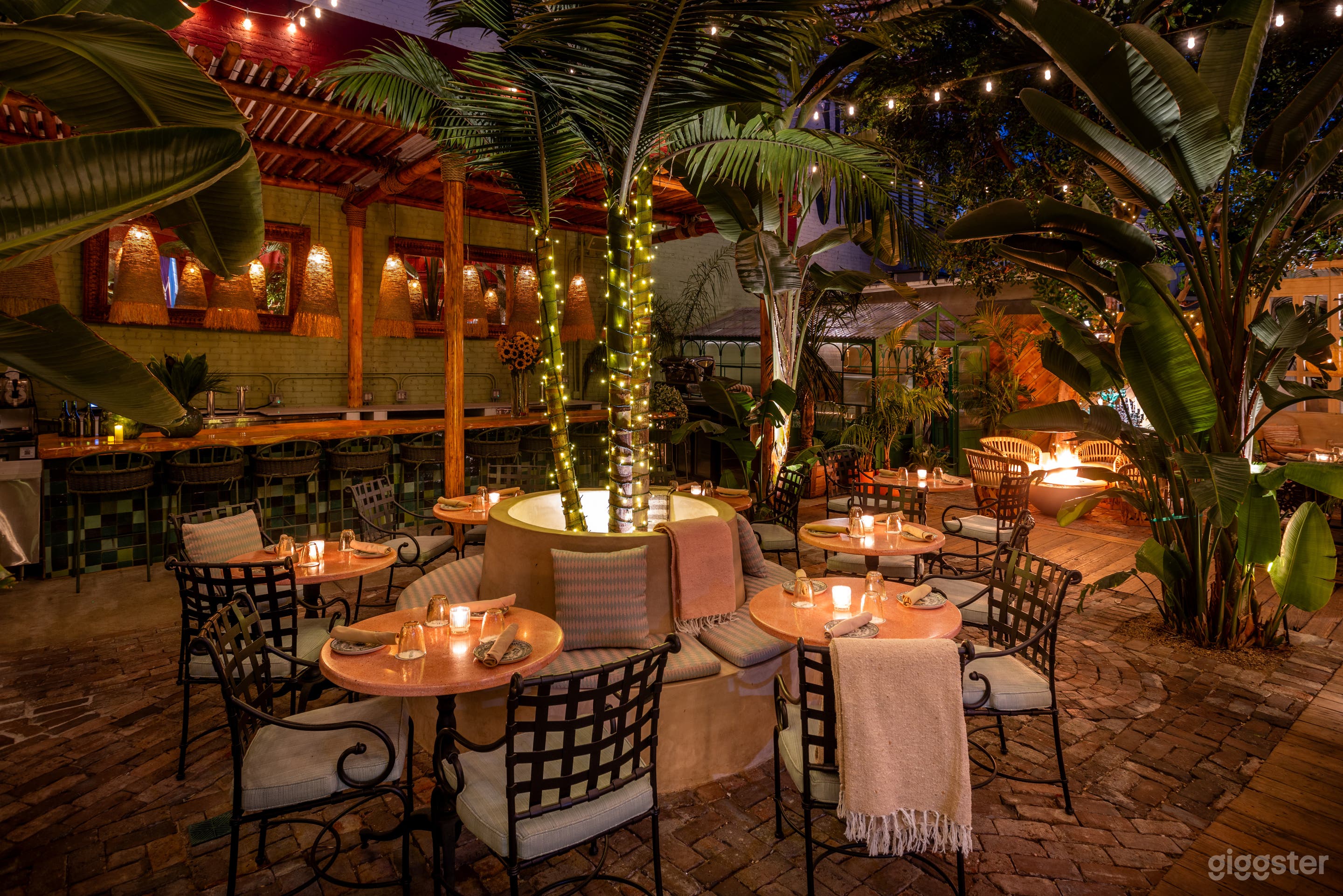Lush Silver Lake Restaurant & Patio with Hidden Speakeasy Photo 4
