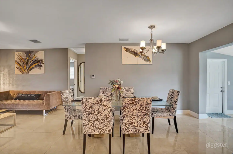  Modern Home Near Beach & Las Olas w/ Huge backyard 