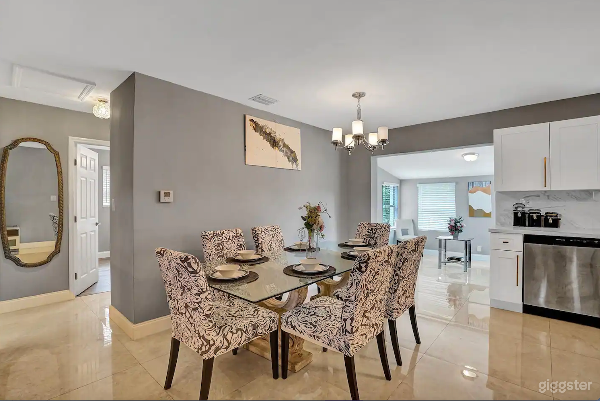 Modern Home Near Beach &amp; Las Olas w/ Huge backyard Photo 2