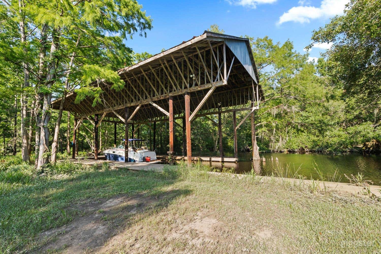 Bayou Liberty Backyard Oasis Photo 3