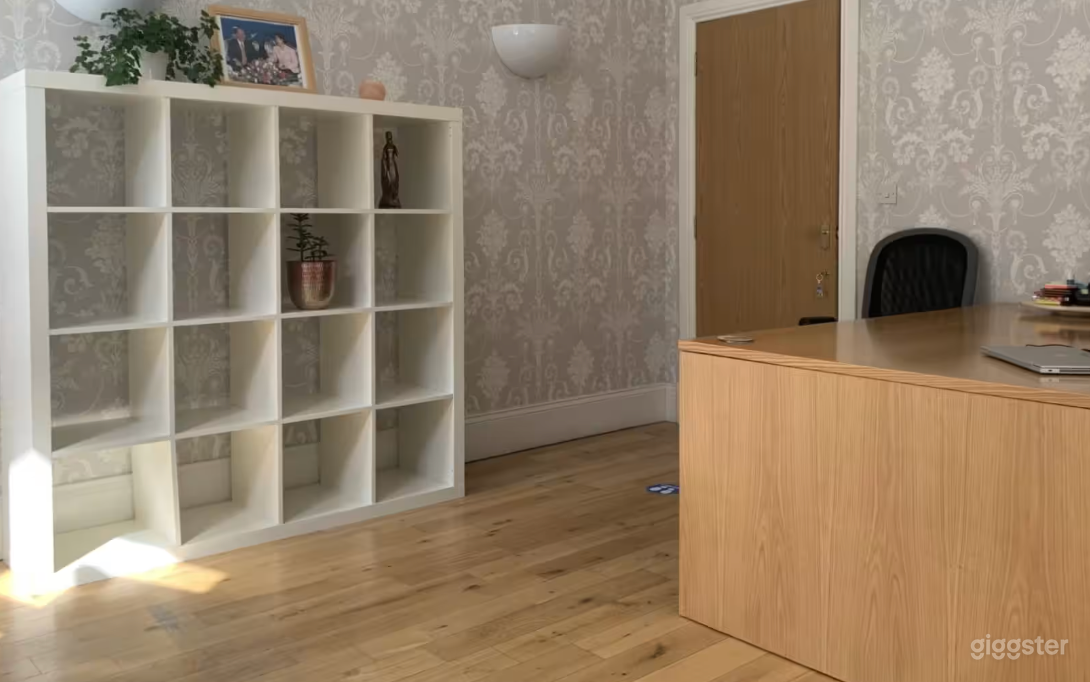 Spacious office room