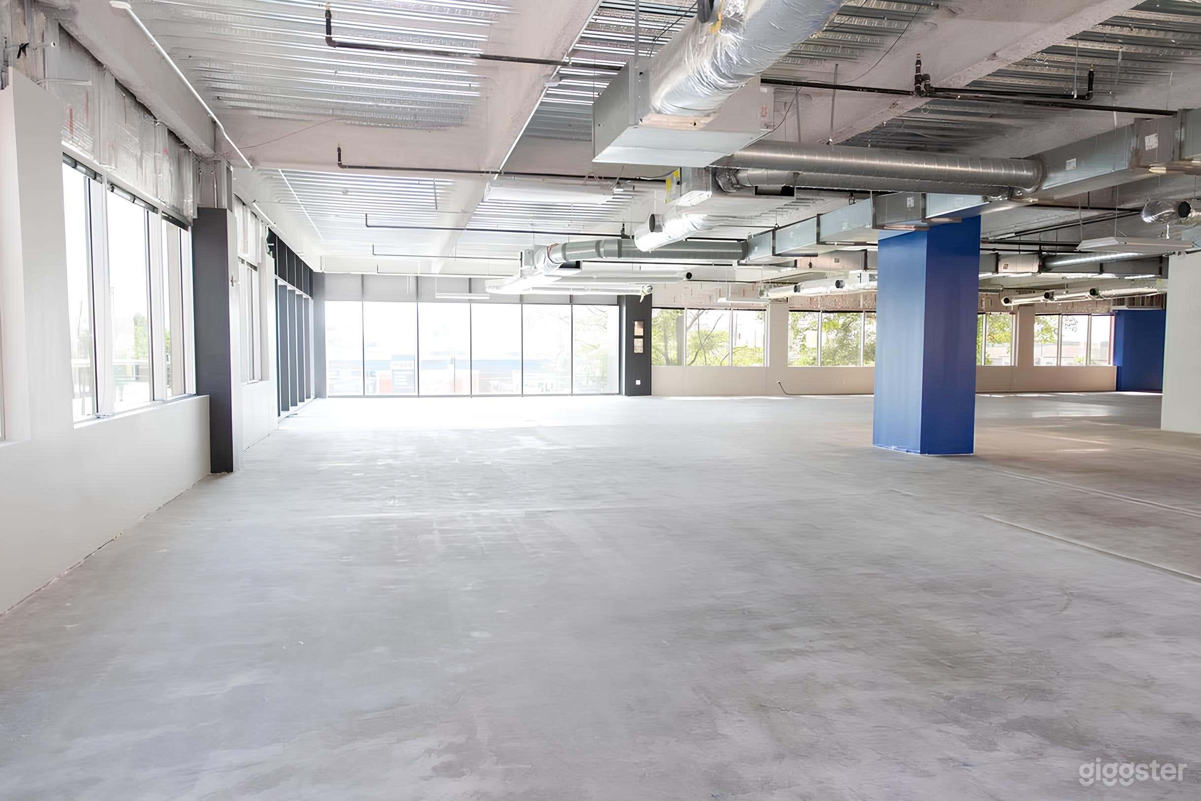 North Gallery (Full Length Windows) Photo 4