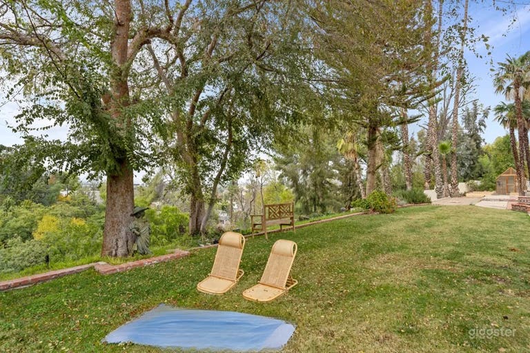  Backyard Sunset Haven 