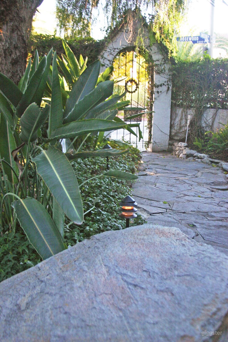 Gated Front walkway 