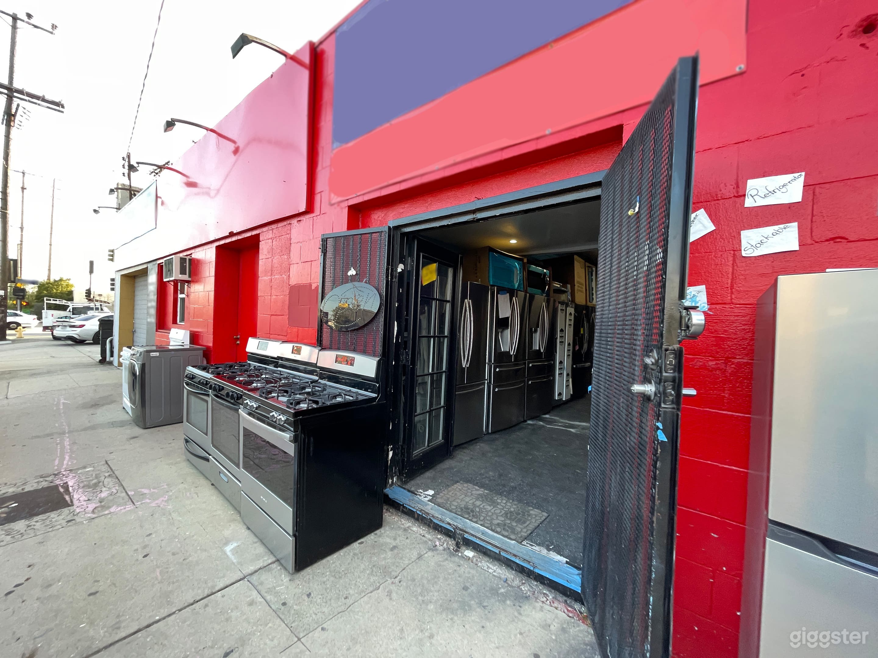 Colorful Appliance Store Photo 2