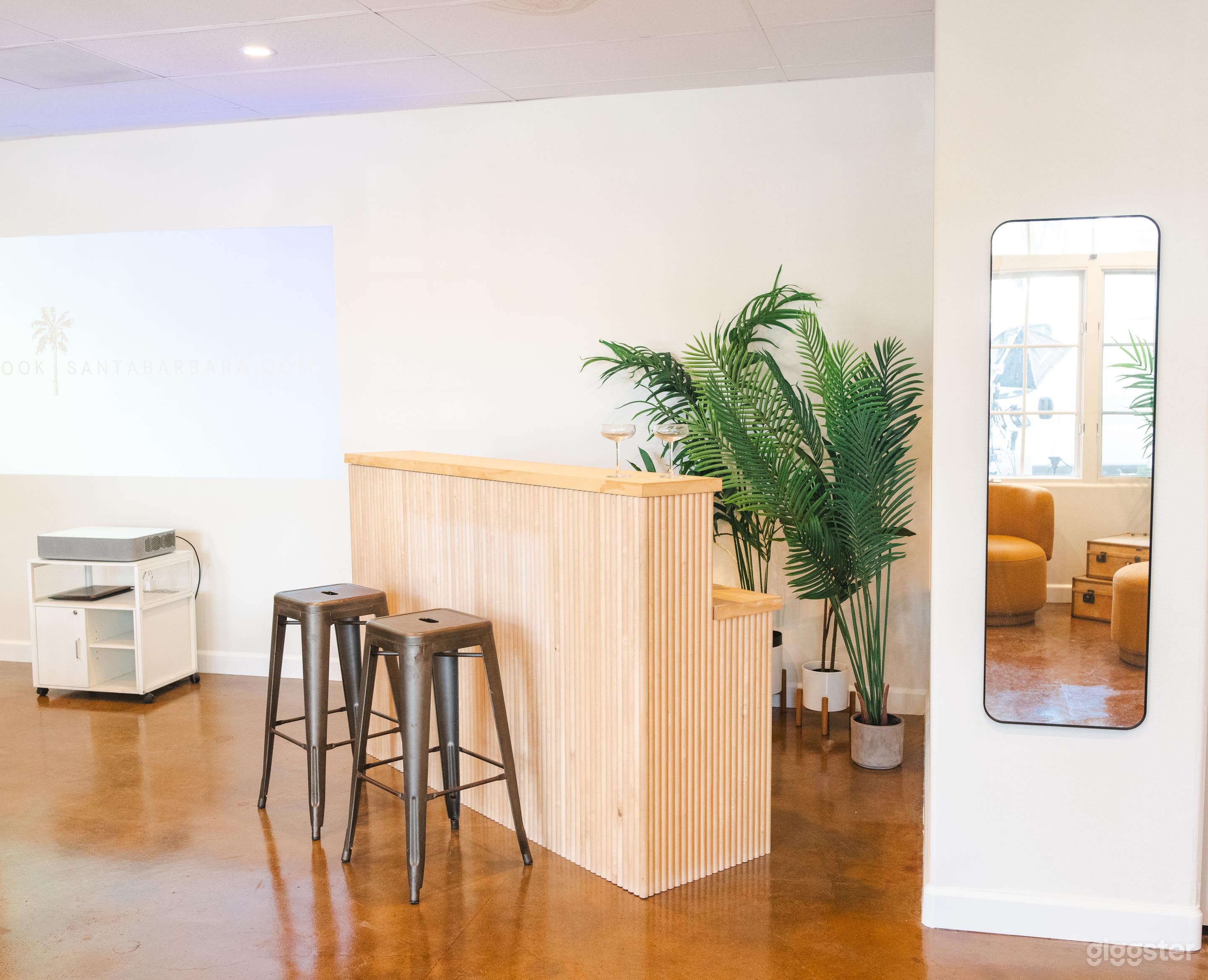 Stylish Santa Barbara Clubhouse — for Events & Shoots Photo 3