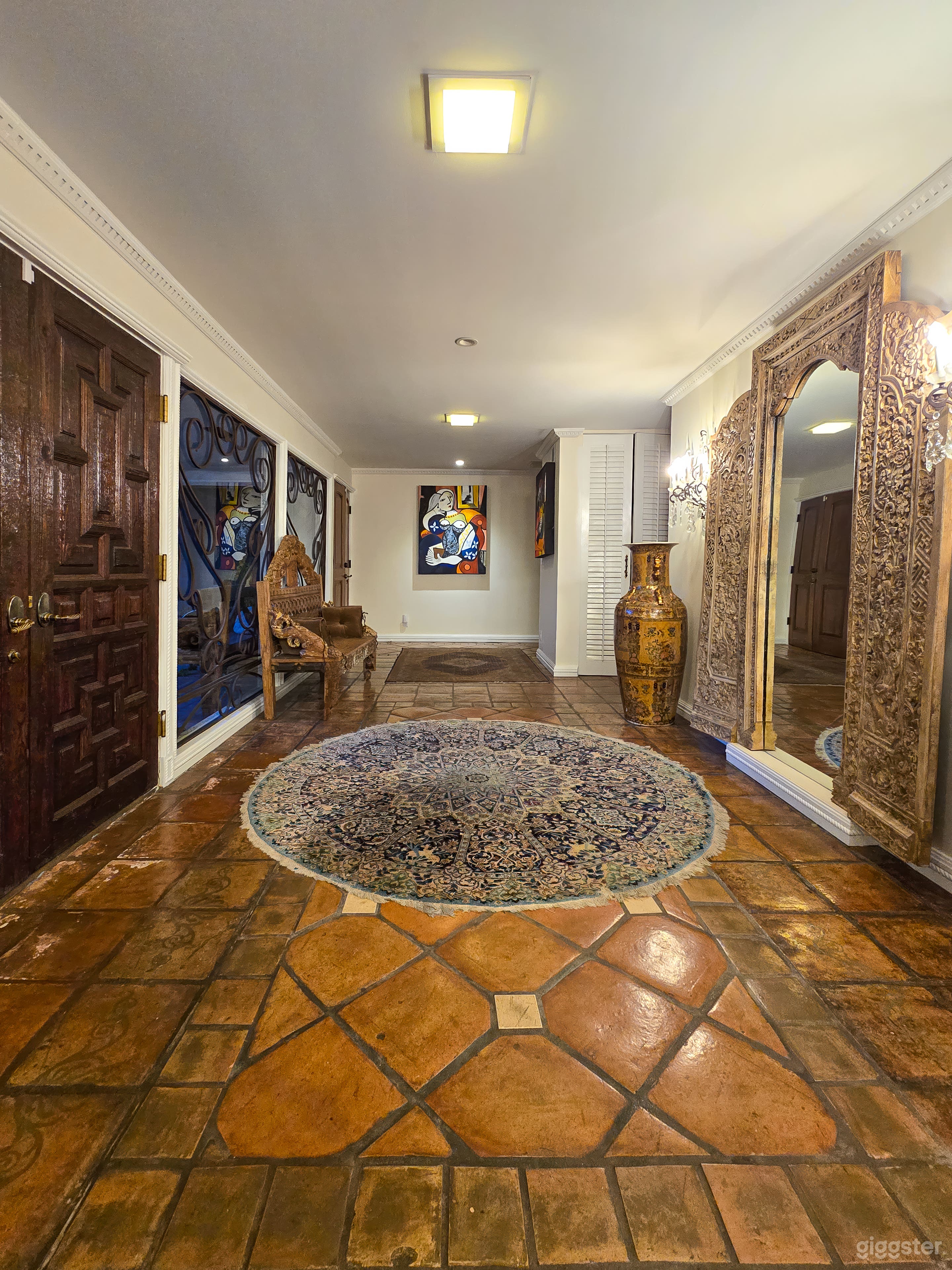 Gorgeous Calabasas Home - Ideal for Reality Show Photo 4