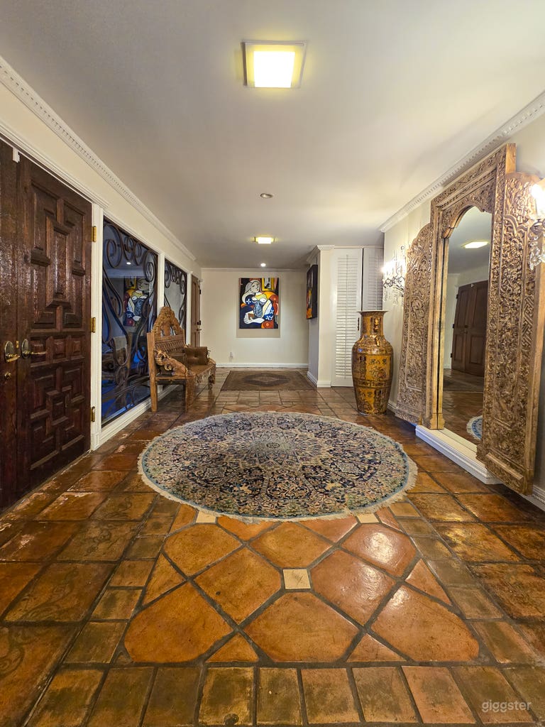  Gorgeous Calabasas Home - Ideal for Reality Show 