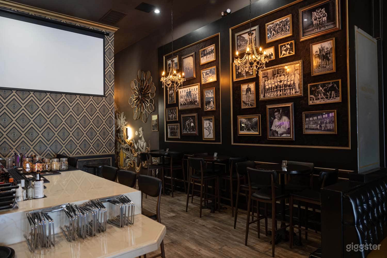 Burbank vintage sports bar Photo 3