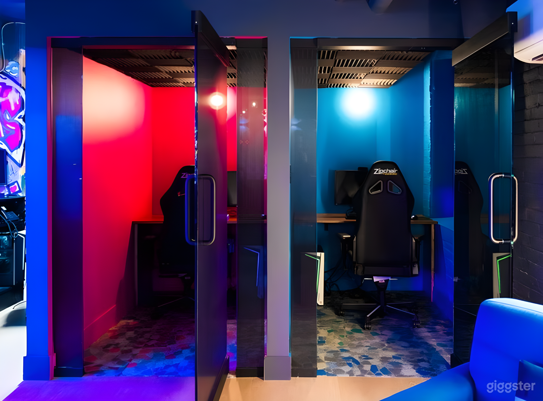 Gaming Cafe with Streaming Pods Photo 3