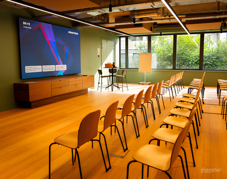  Espace polyvalent pour conférences et formations 
