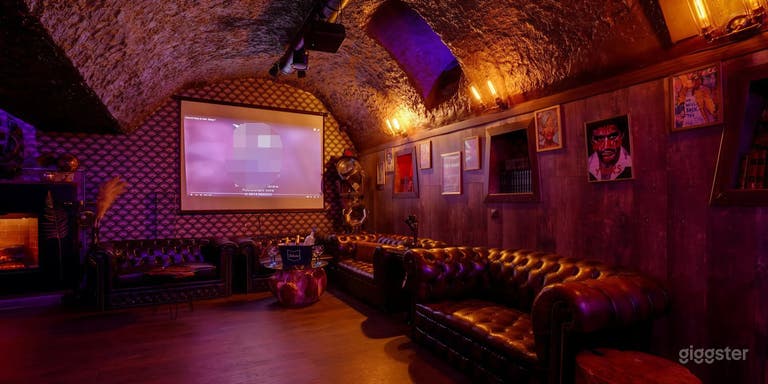  Hidden Speakeasy Bar Under Paris Stone Vaults 