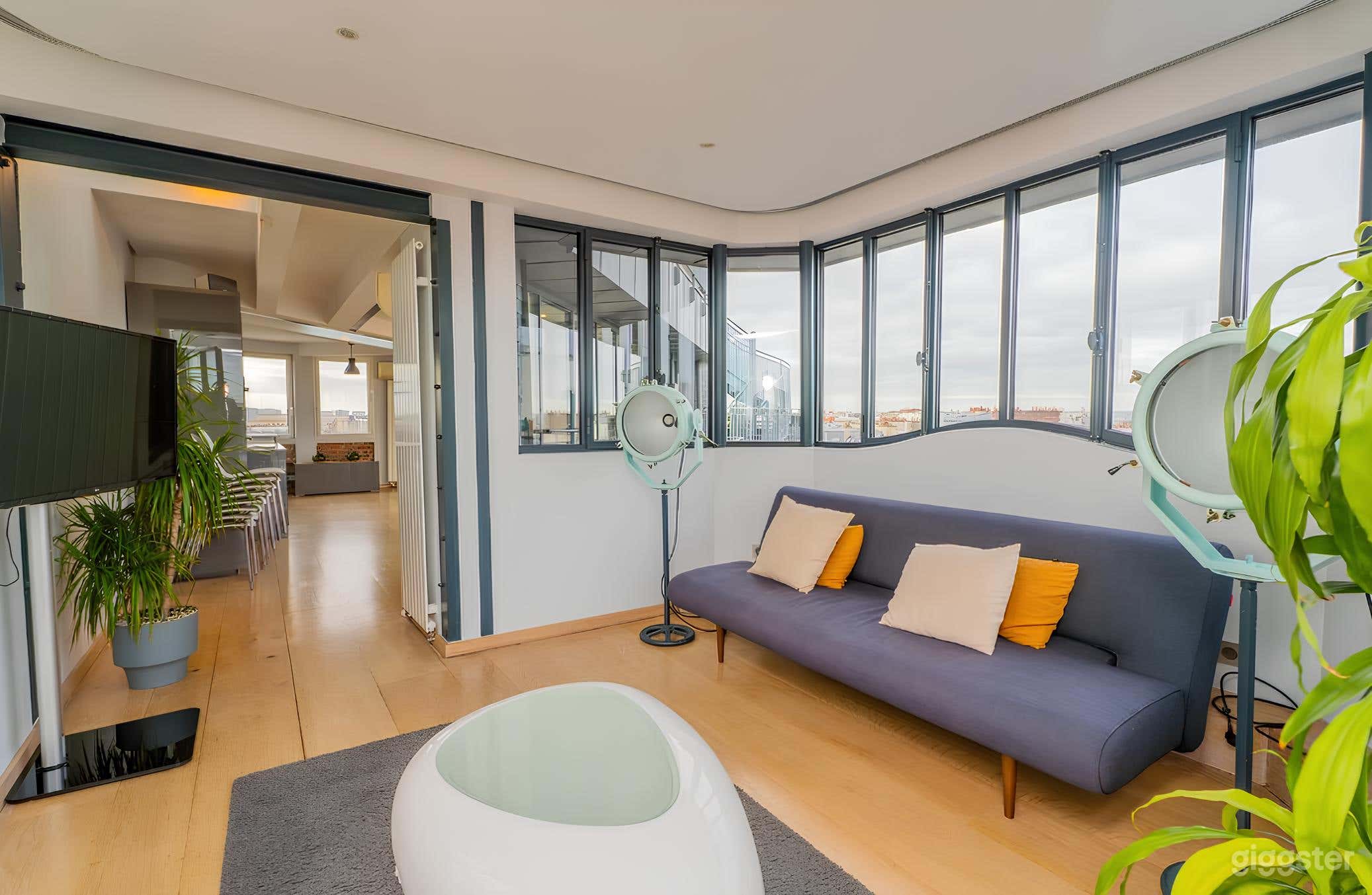 Photo de Contemporary 300 m² duplex 1