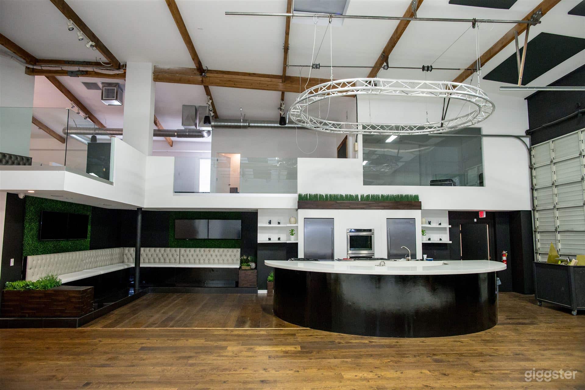 Professional Kitchen Studio in Canoga Park Photo 1