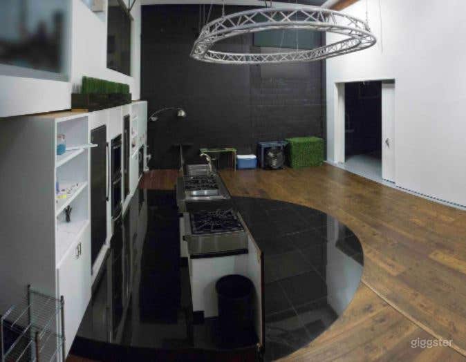 Professional Kitchen Studio in Canoga Park Photo 3