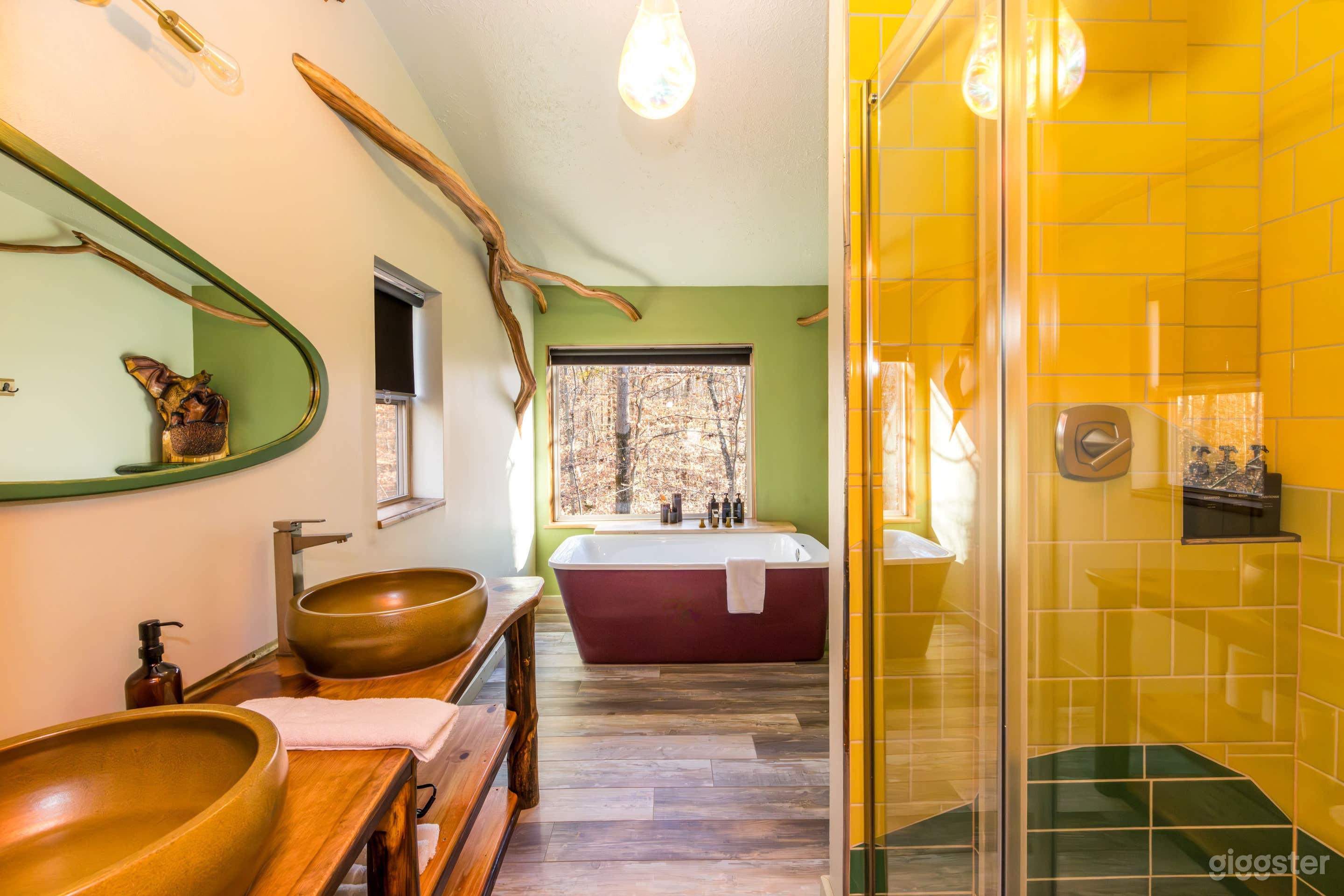 Modern And Eco-Conscious Unique Vacation Lodge Photo 4