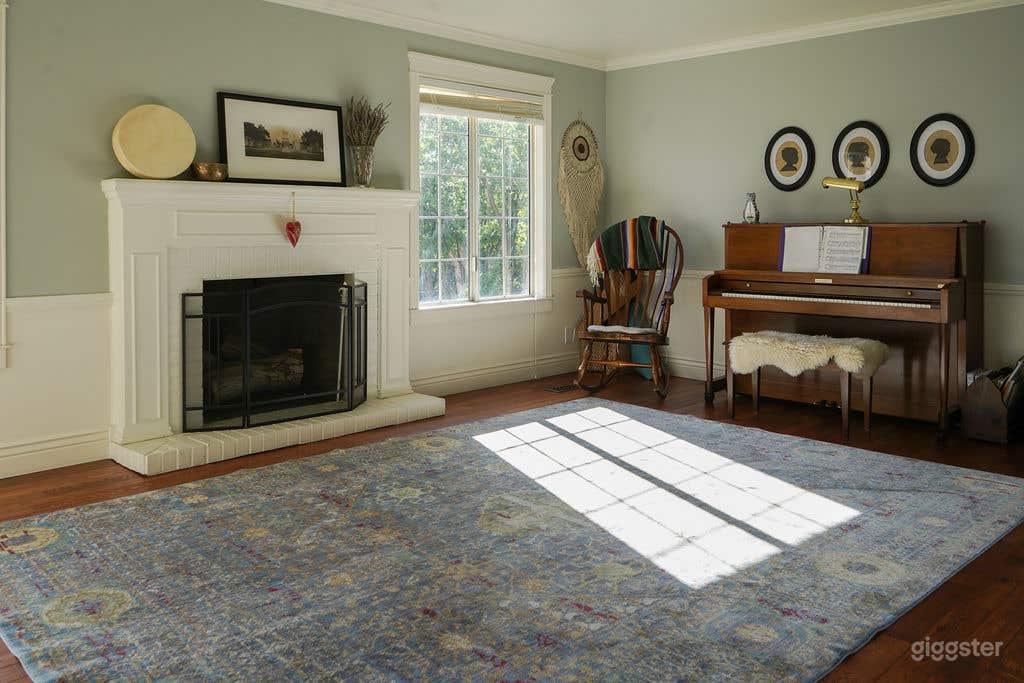 Beautiful Home on the side of Mountains in Utah Photo 1