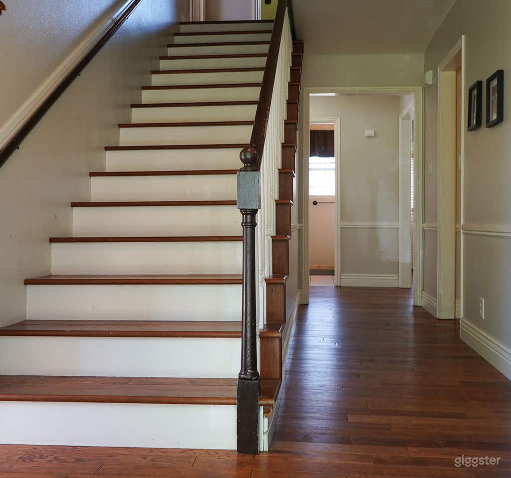 Beautiful Home on the side of Mountains in Utah Photo 3