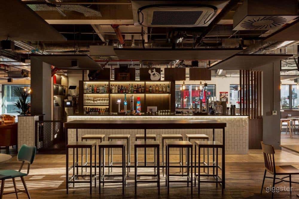 Restaurant and Bar for Parties and Film Location   Photo 1