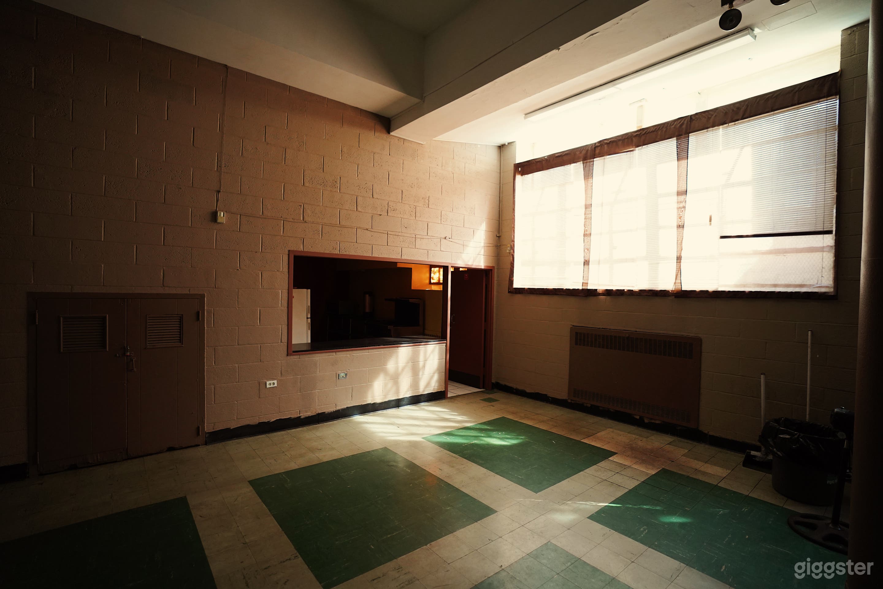 Vintage Auditorium in Brooklyn, Colorful, Retro Photo 2