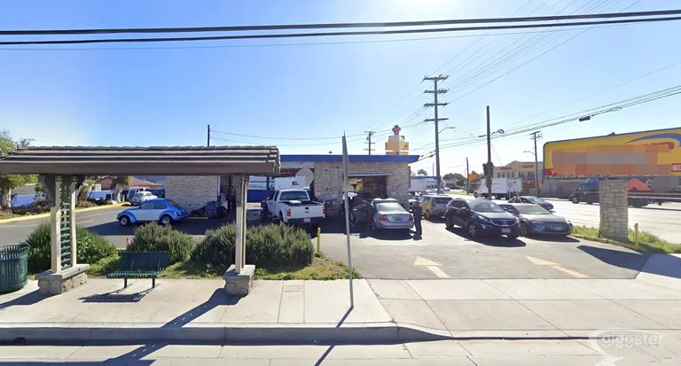  Spacious Auto Shop & Industrial Garage 
