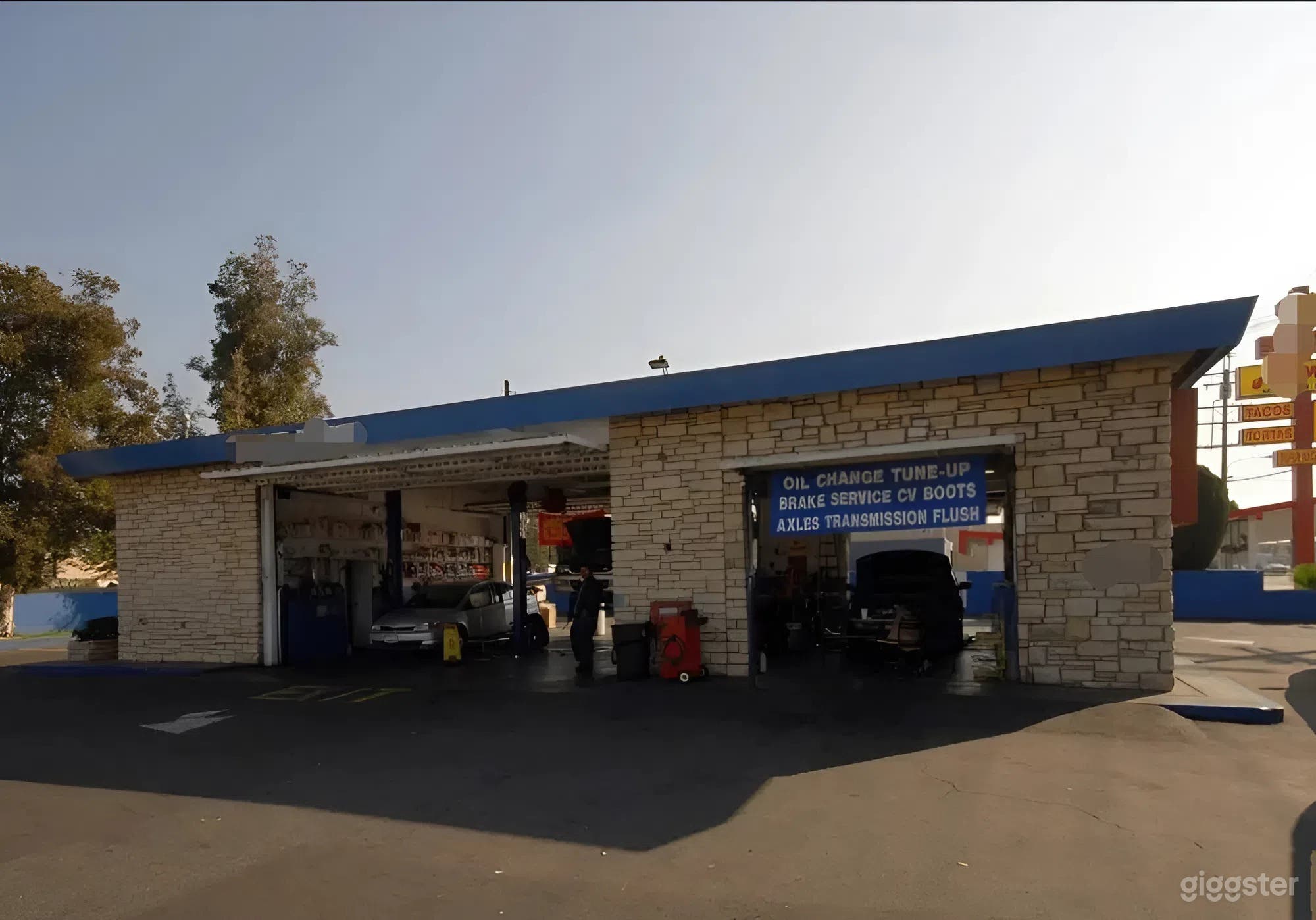 Spacious Auto Shop & Industrial Garage Photo 3