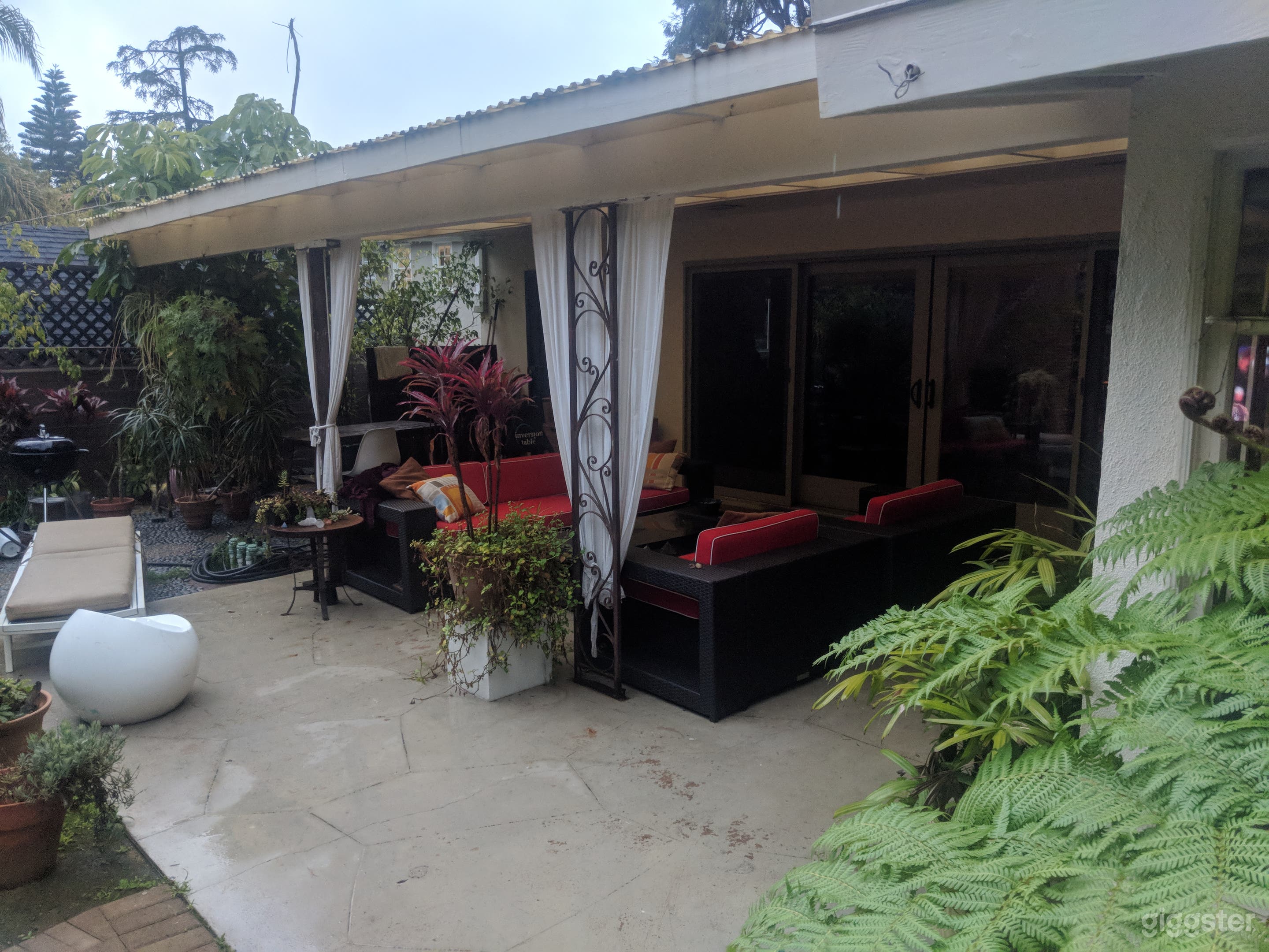 Beautiful All American home. Photo 2