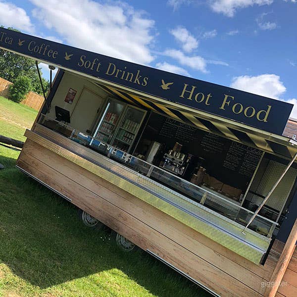 Kitchen and Café by the Lake  Photo 1