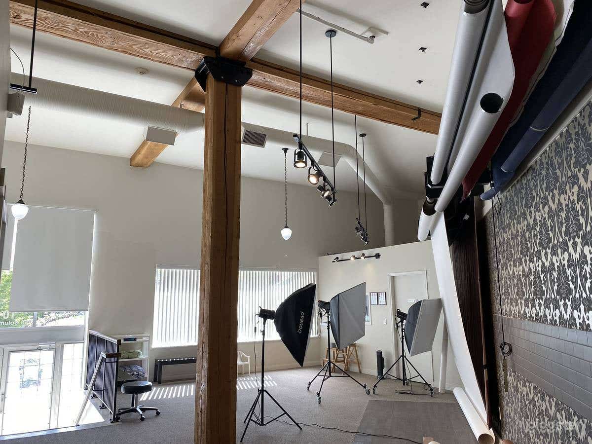 Elegant studio space for photography & videography Photo 2