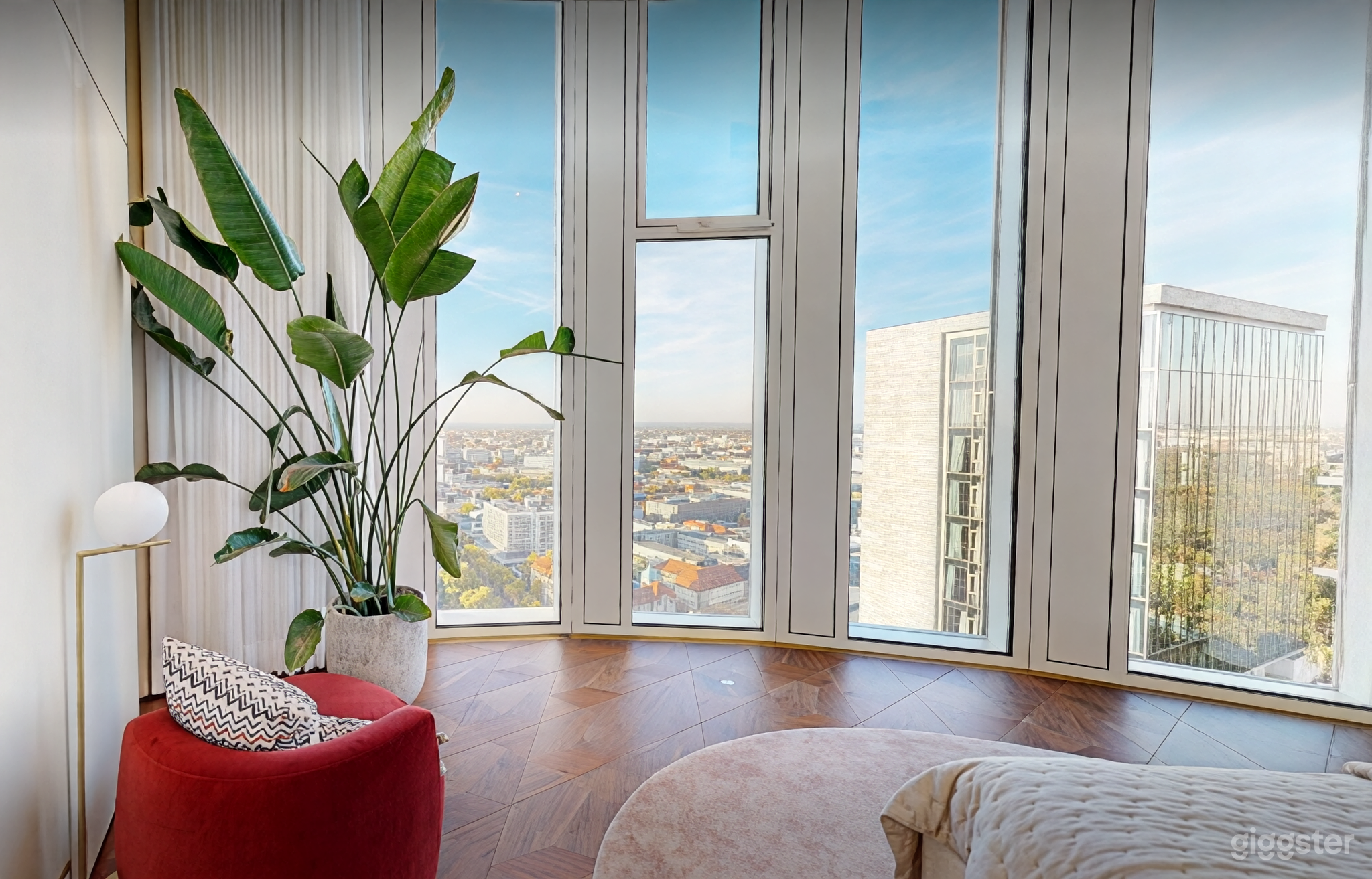Sonnendurchflutetes Luxus-Schlafzimmer | Skyline Produktionsraum Foto 3
