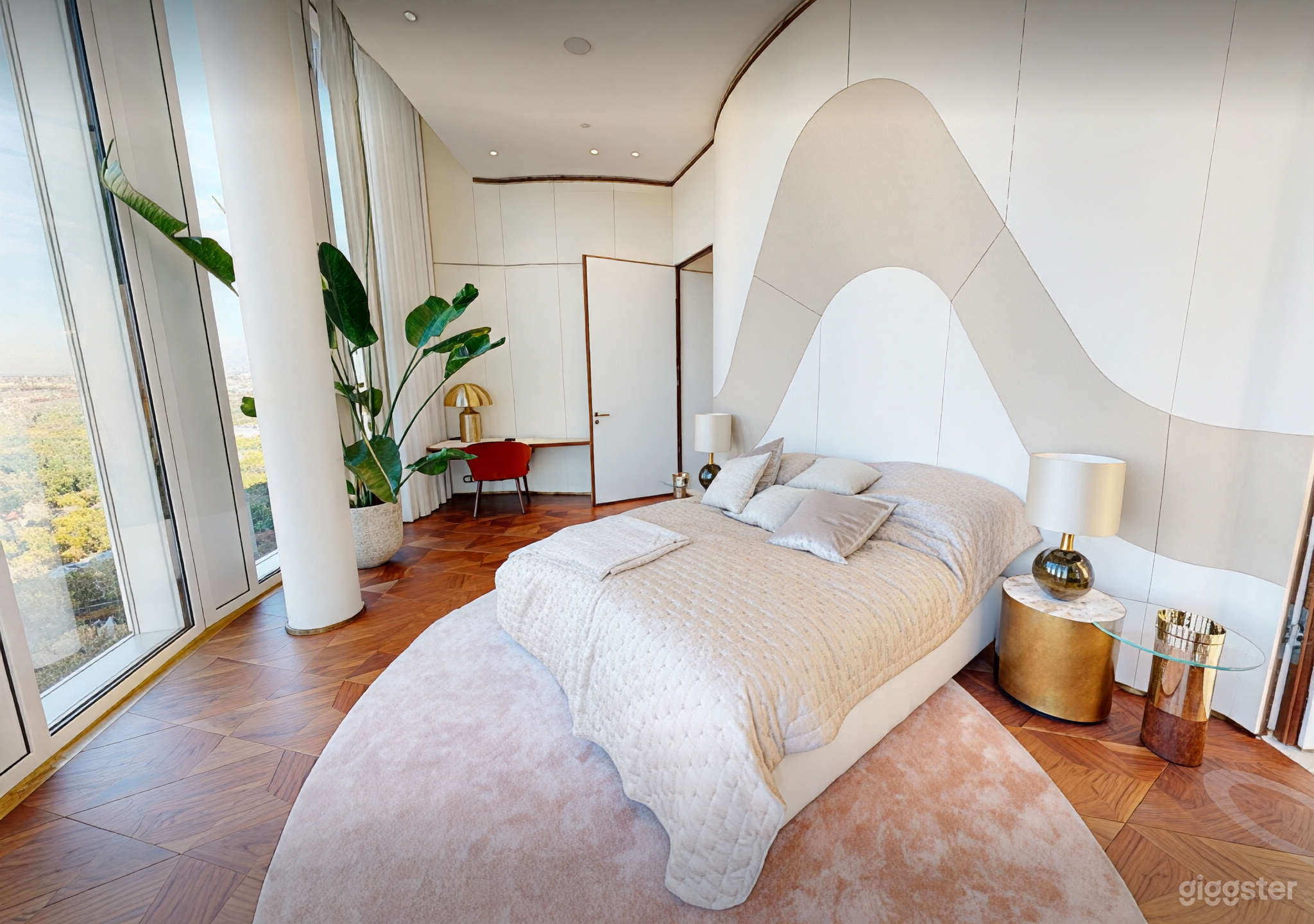 Sonnendurchflutetes Luxus-Schlafzimmer | Skyline Produktionsraum Foto 1