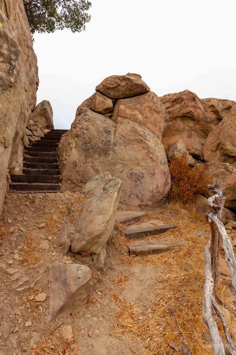  21+ Acre Private Retreat on top of L.A. Mountain 