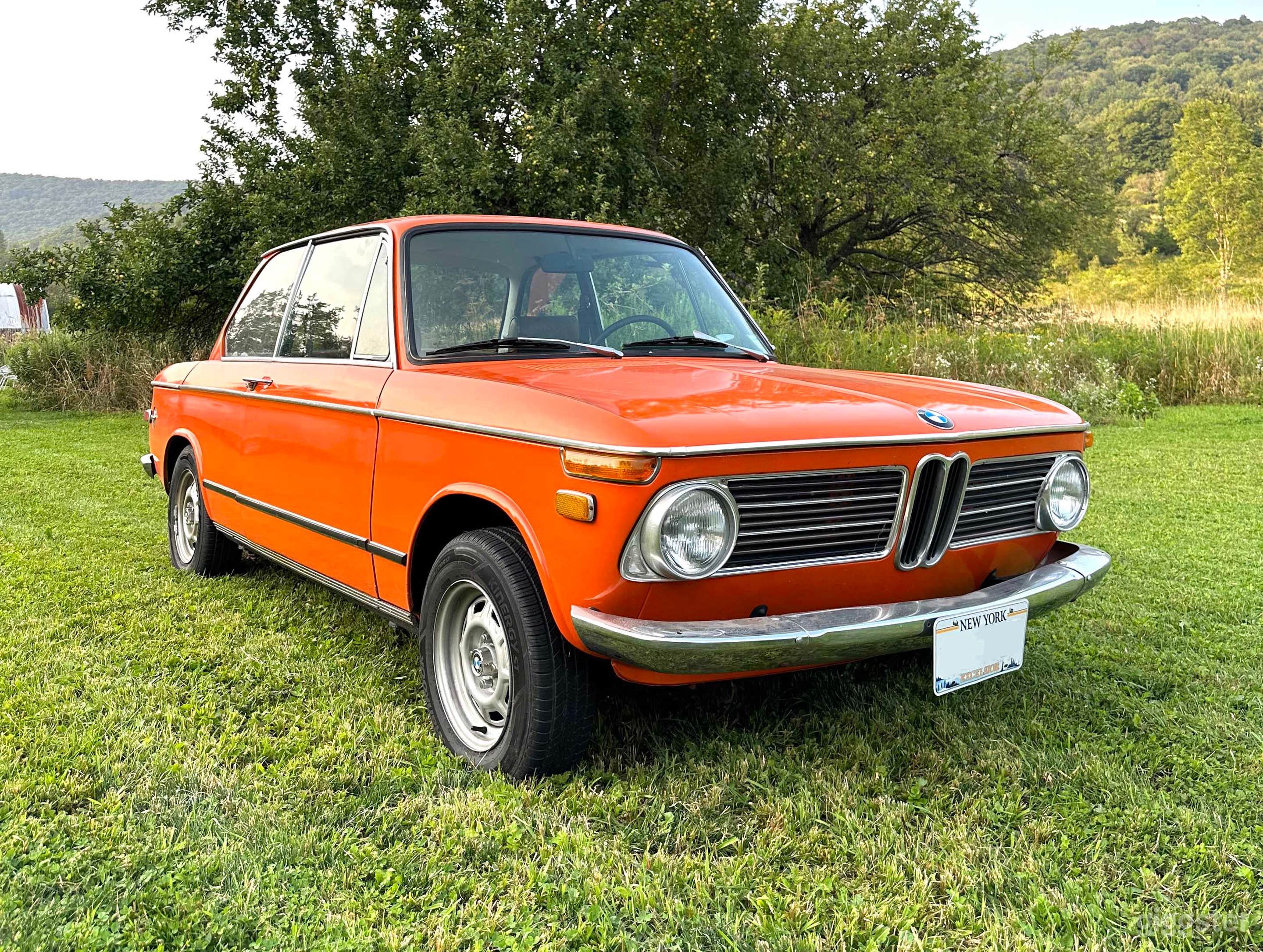 Orange 1971 BMW 2002 Vintage Car Photo 4
