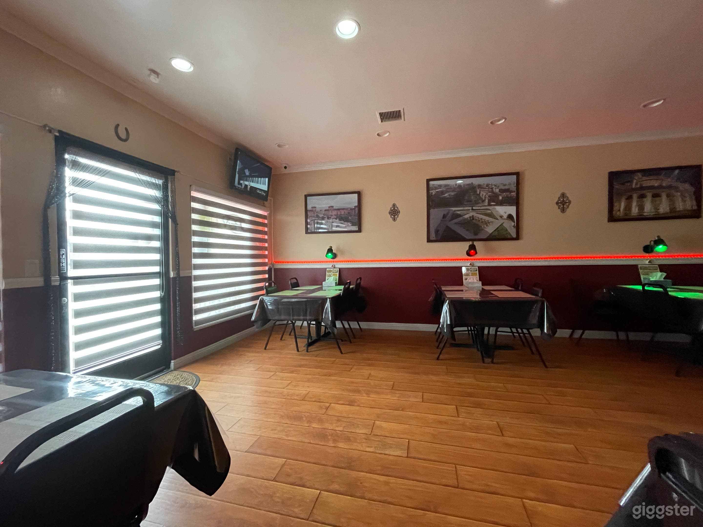 Traditional Old Country Foreign Restaurant  Photo 2