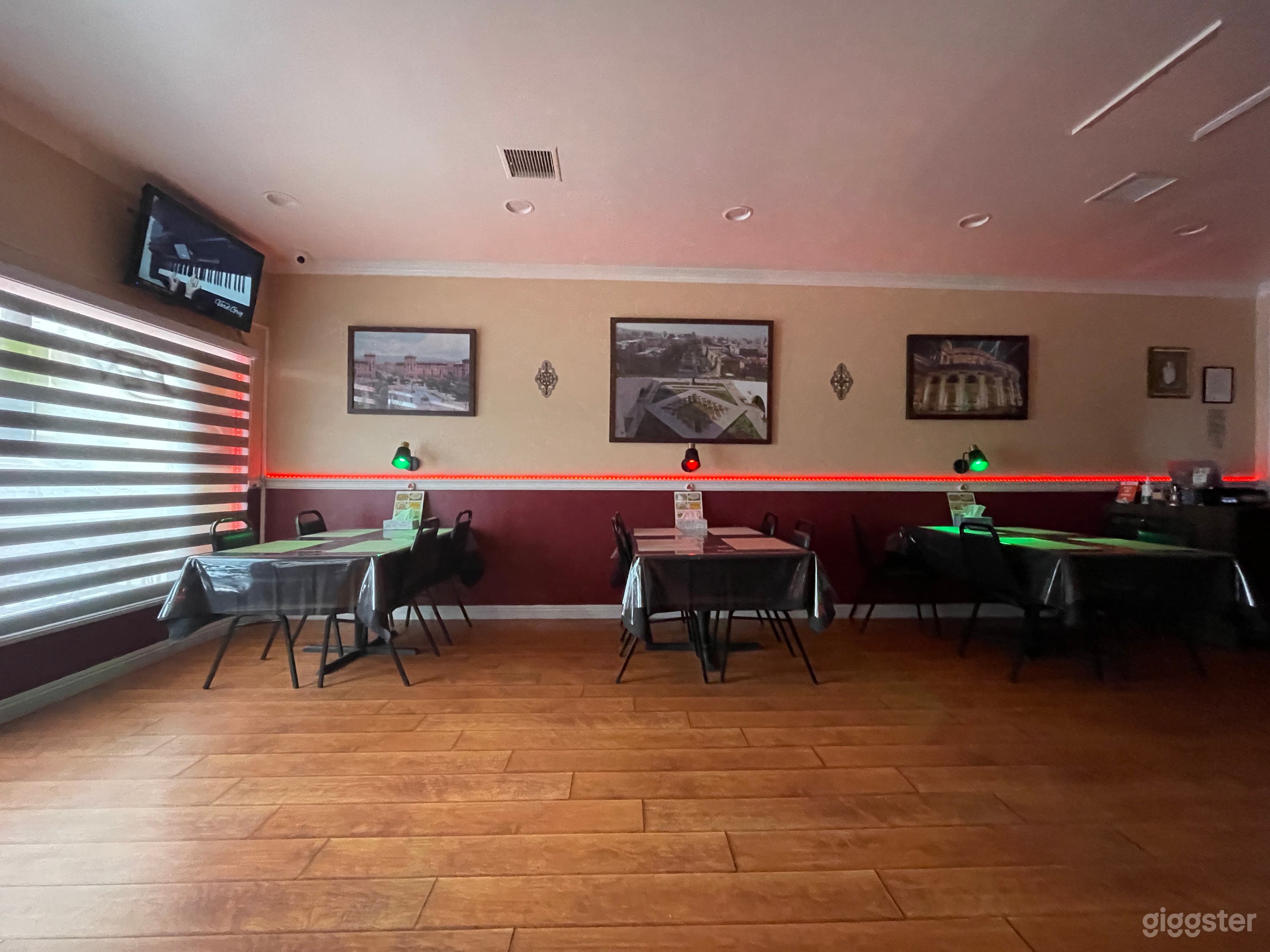 Traditional Old Country Foreign Restaurant  Photo 1